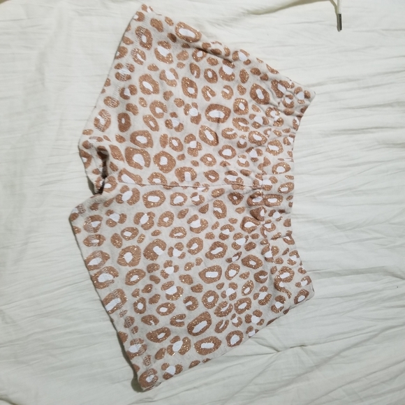 Shorts - Picture 3 of 3